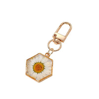 Pressed Flower Resin Keychain white daisy hexagon