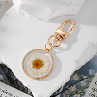 Pressed Flower Resin Keychain white daisy round